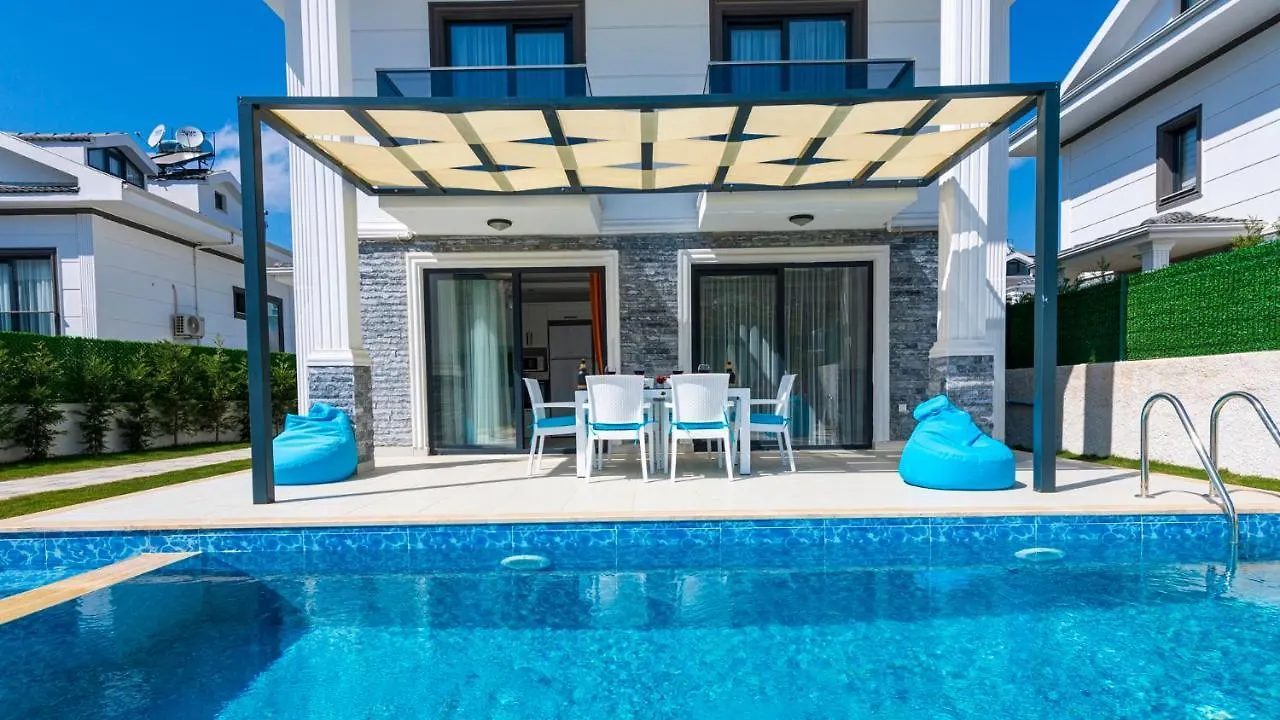 Hisar 1 - 4 Bedroom Holiday Villa In Hisaroenue Fethiye Türkei